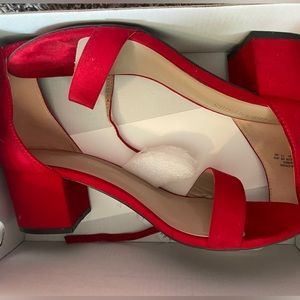 Dream Pairs Low Chunk Heels , Woman’s 9 1/2